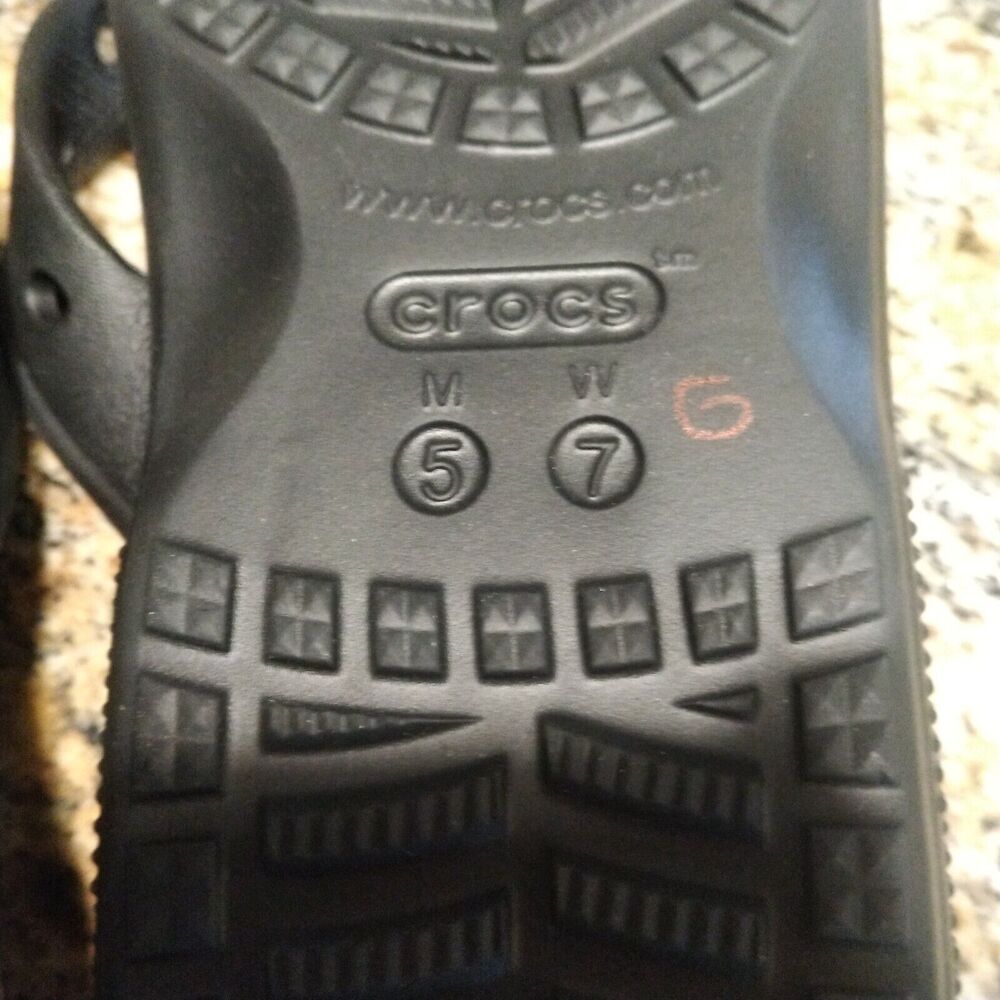 Crocs Unisex Baya II Flip Flops Sandals Iconic Comfort Size M5 W7 Black - Picture 8 of 10